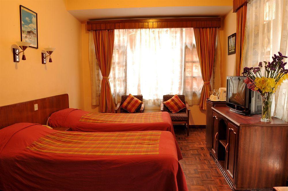 Hotel Excelsior Kathmandu Esterno foto