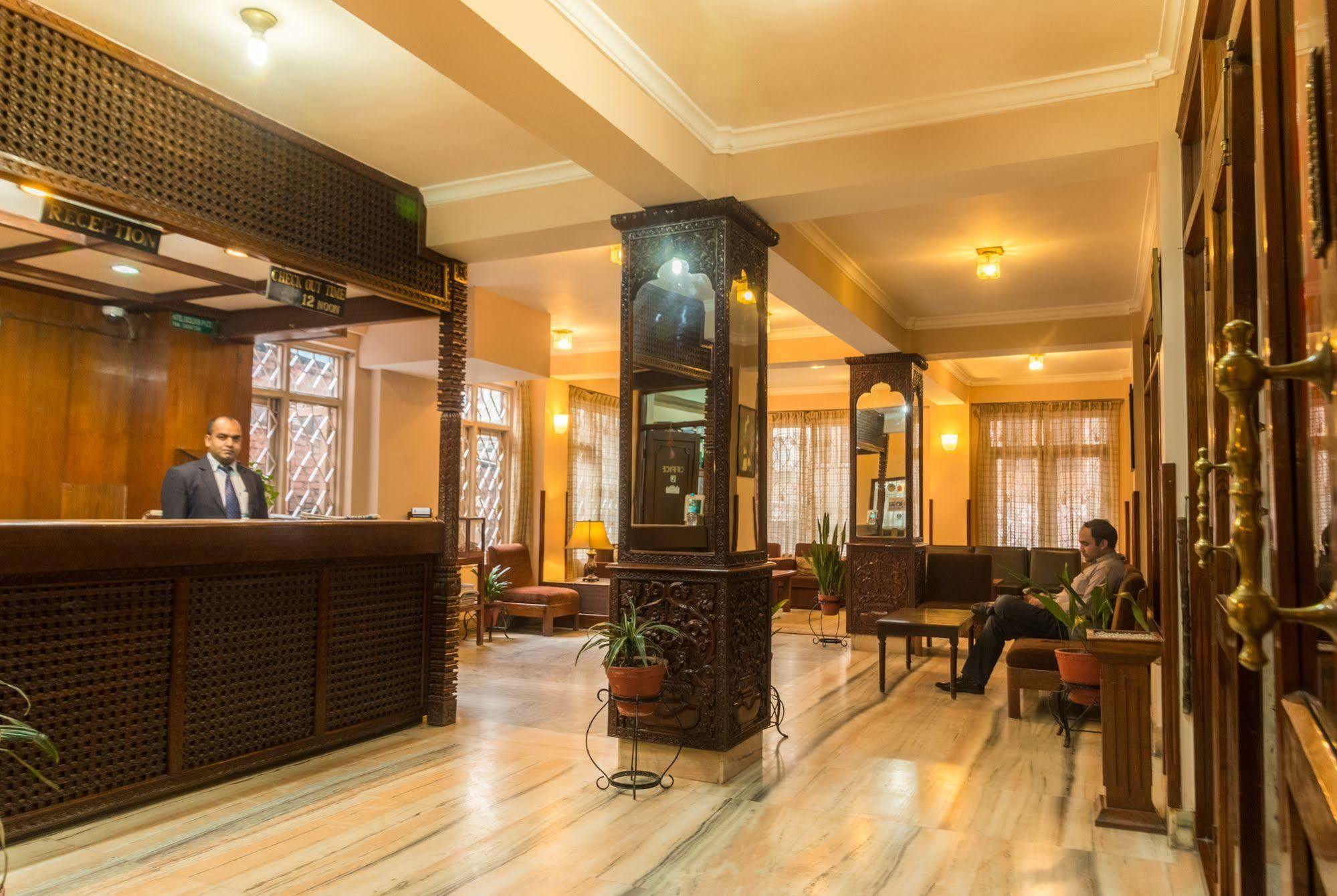 Hotel Excelsior Kathmandu Esterno foto