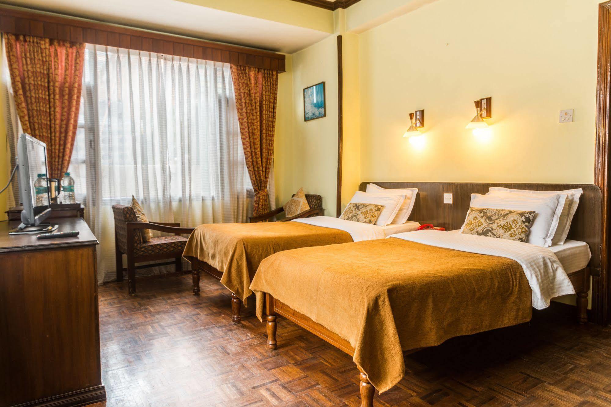 Hotel Excelsior Kathmandu Esterno foto