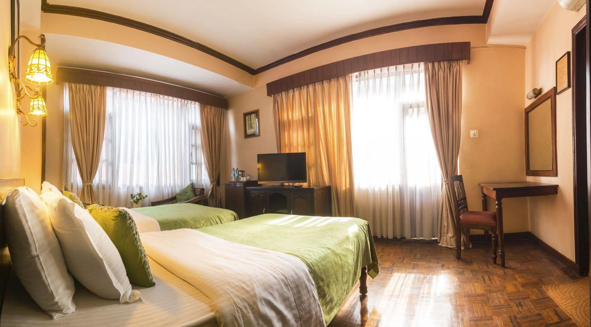 Hotel Excelsior Kathmandu Esterno foto