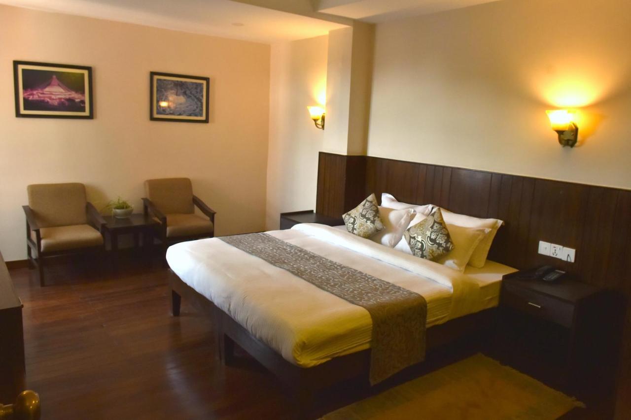 Hotel Excelsior Kathmandu Esterno foto